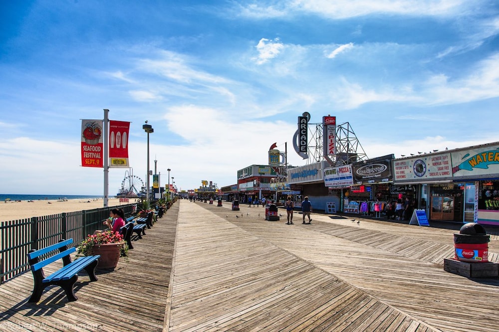 Hammock Inn & Suites - Jersey Shore