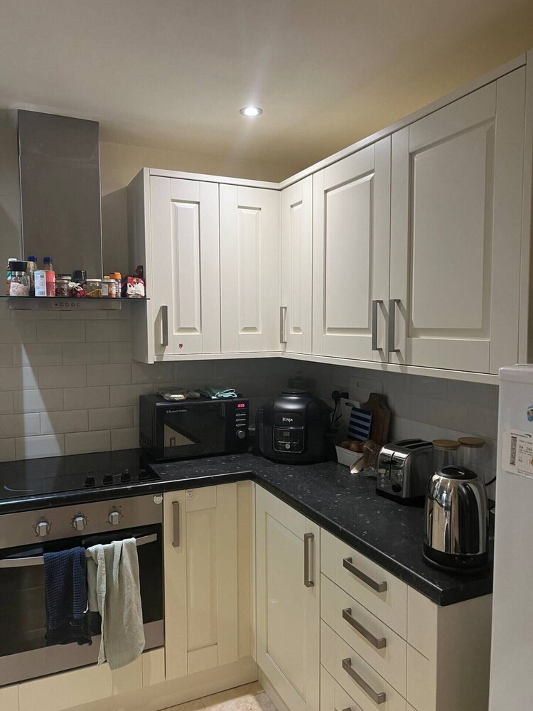 Tranquil 1 Bedroom Apartment With River View