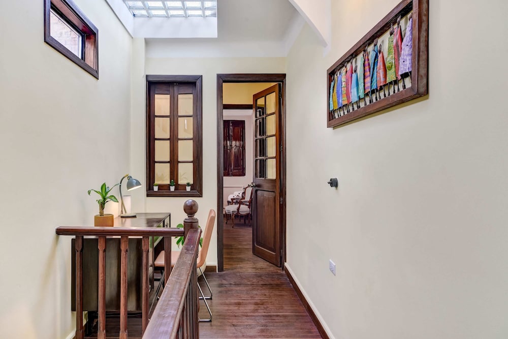 Chic 4BR Getaway in Vibrant La Candelaria