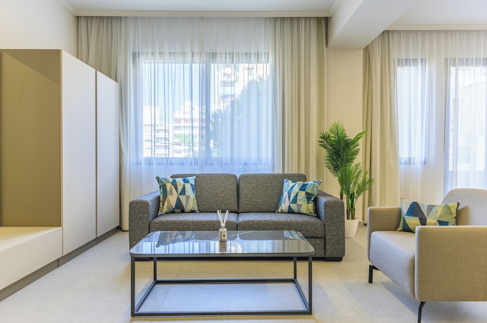 CityZen - Boutique Studios in Achrafieh