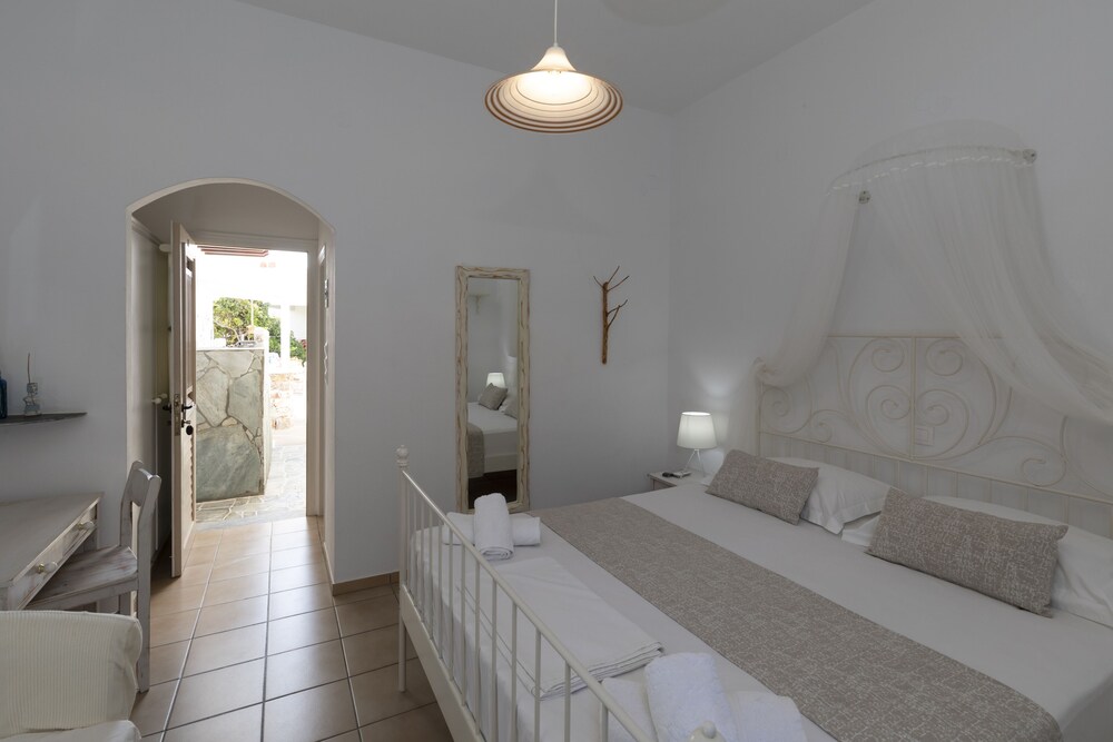 Irini Pension