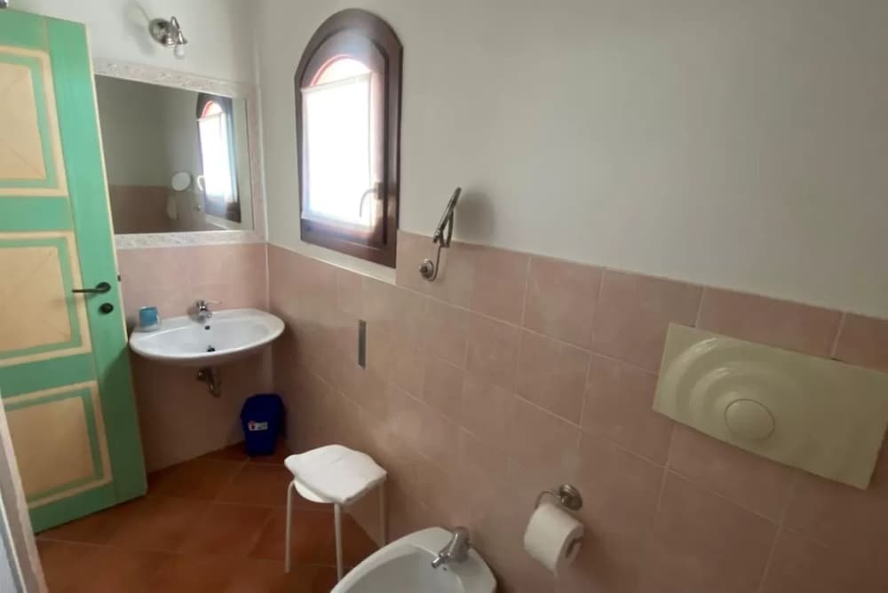 Delightful sea View Apartment With Veranda photo 5