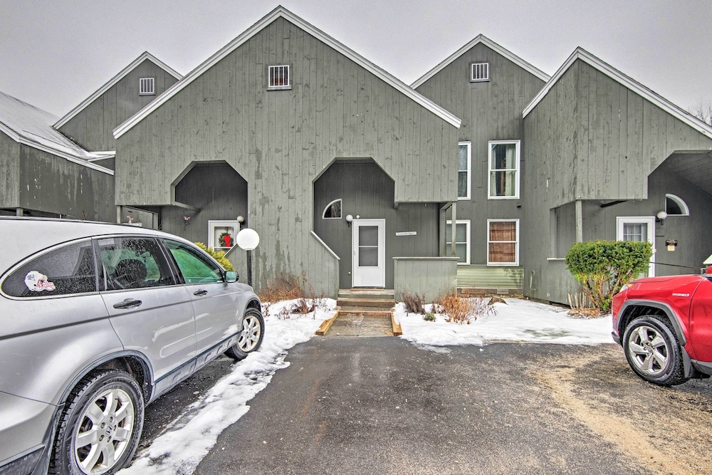 Ski-in/ski-out Tenney Mountain Condo w/ Fireplace! view 5