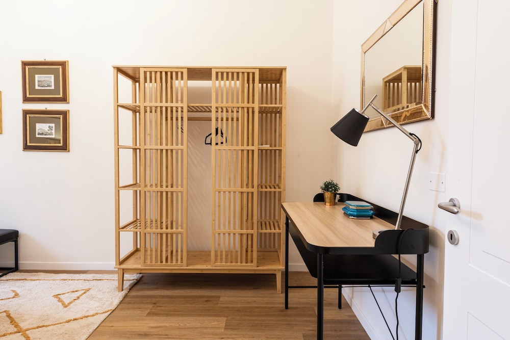 Salutati Apartments by MMega