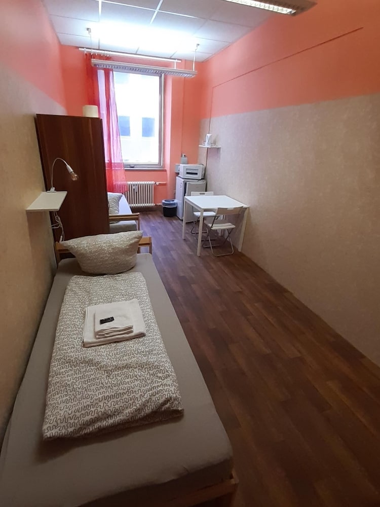 2-Rent Group Hostel Zimmer&Apartments GKP2
