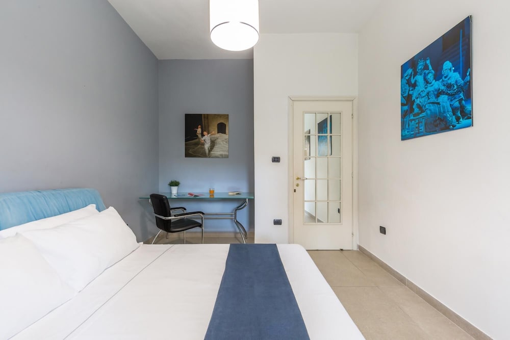 Posillipo Bright Apartment With Parking Space