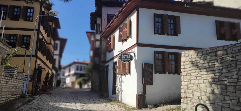 White House - Beyaz Konak