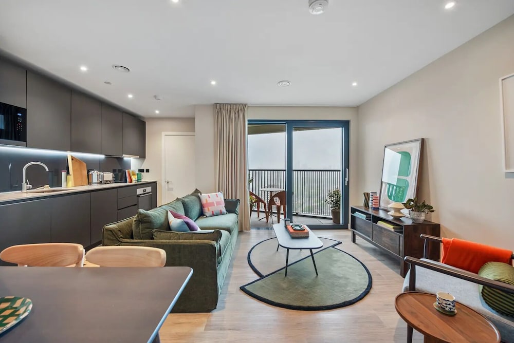 East London Skyline Retreat