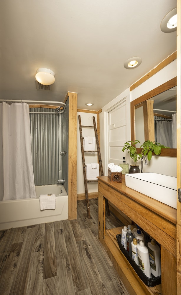 Country Road House and Berries Bed & Breakfast - Farm Stay