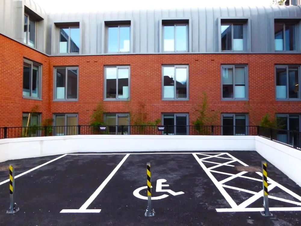 Student Only The Cube Ealing