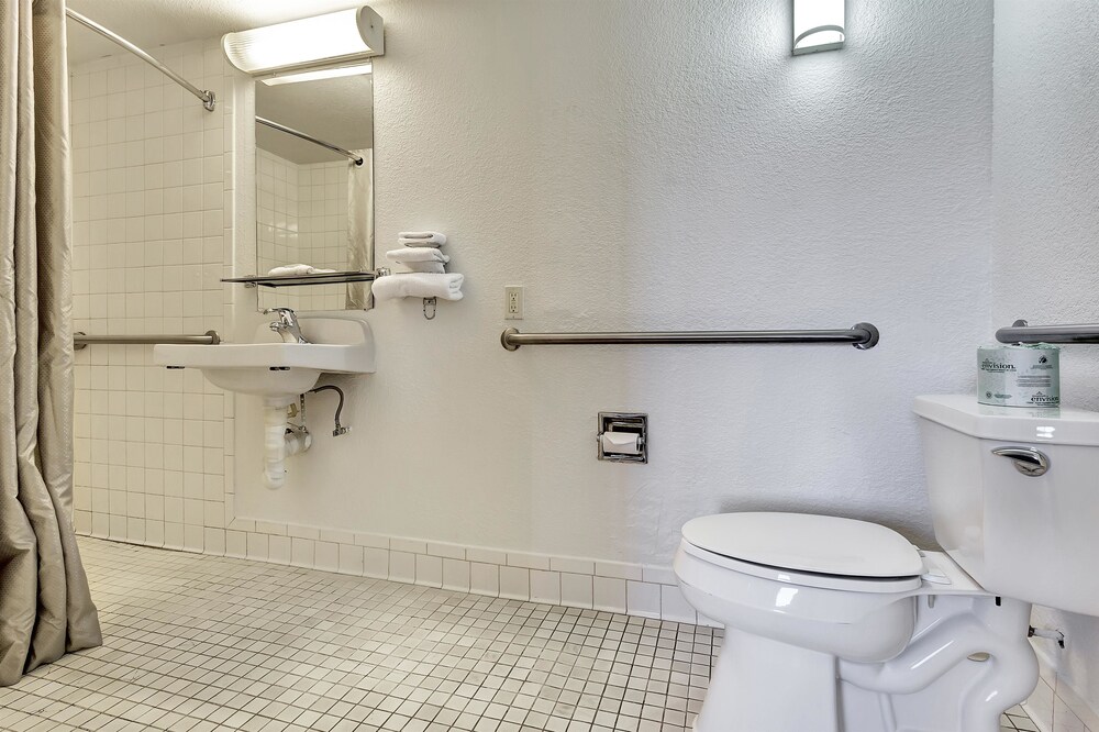 Motel 6 Vallejo, CA - Six Flags West