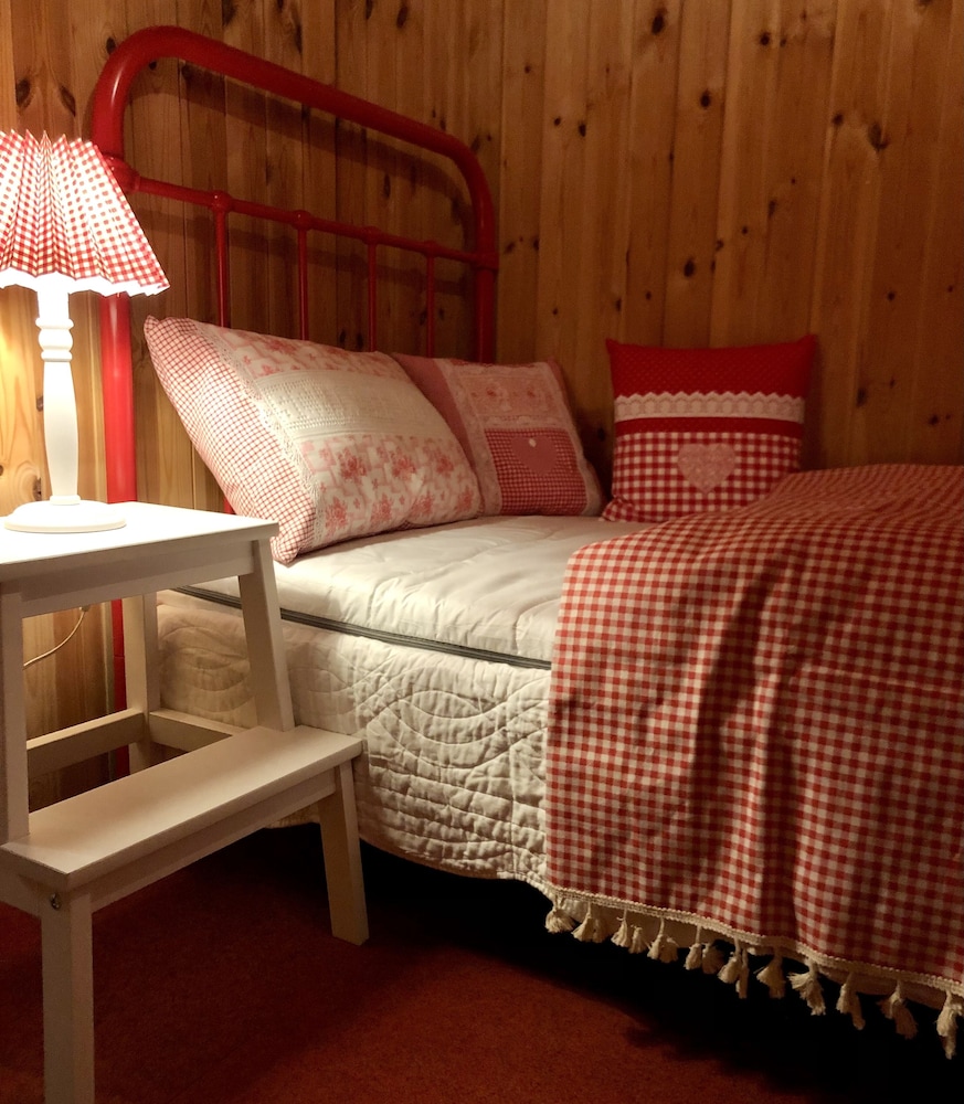 Charming Chalet With Mountain View Near Arosa for 6 People House Exclusive use view 2