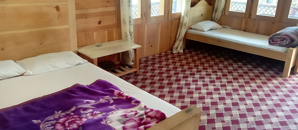 Green Land Guest House