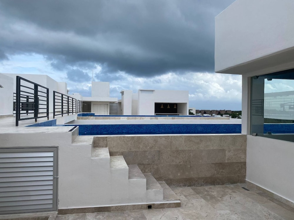 Beautiful and Comfortable, 1 Bedroom! The Best in Zama!