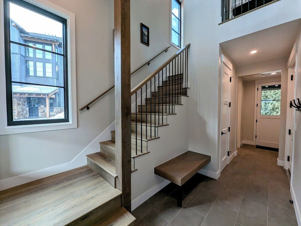 Alcove 76