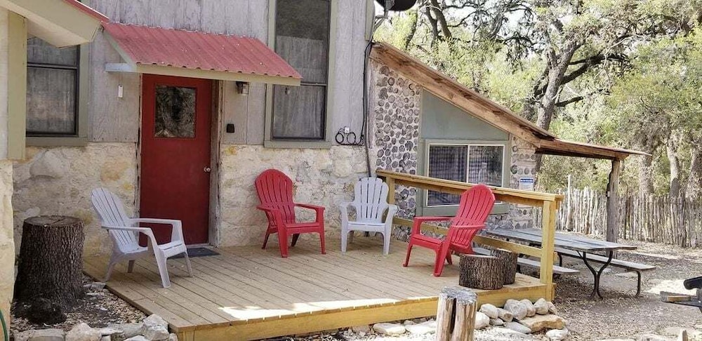 Hideaway Cabin 3 Bedroom Cabin