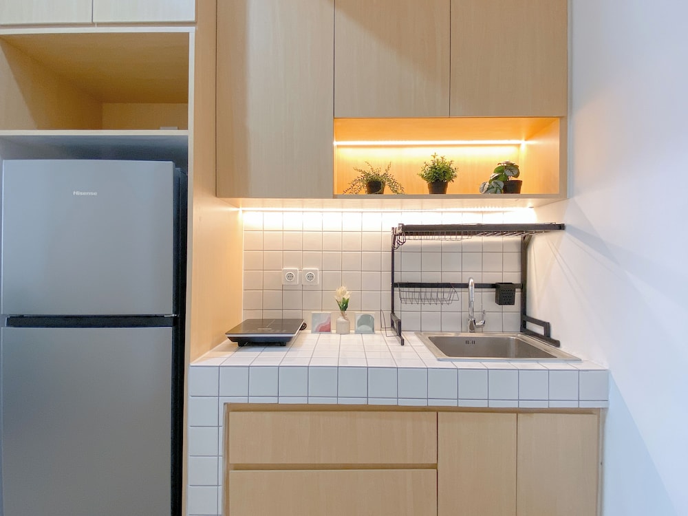 Simple 3Br At Pollux Chadstone Apartment