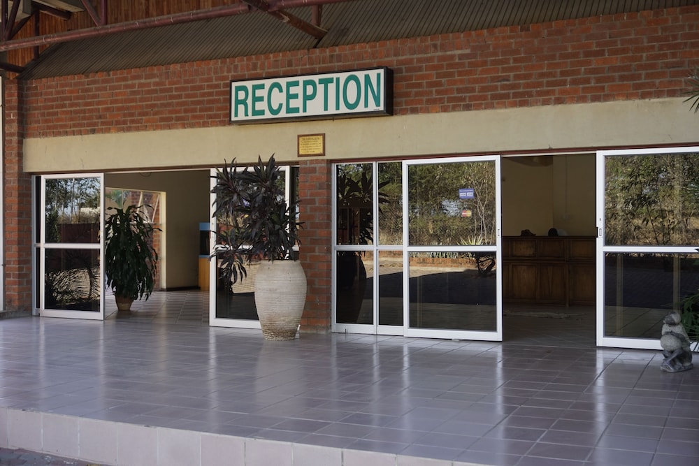 Reception & Lobby