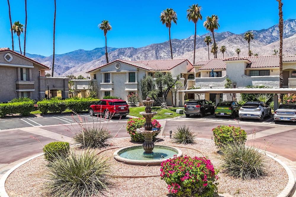 Quaint & Serene in Mesquite CC