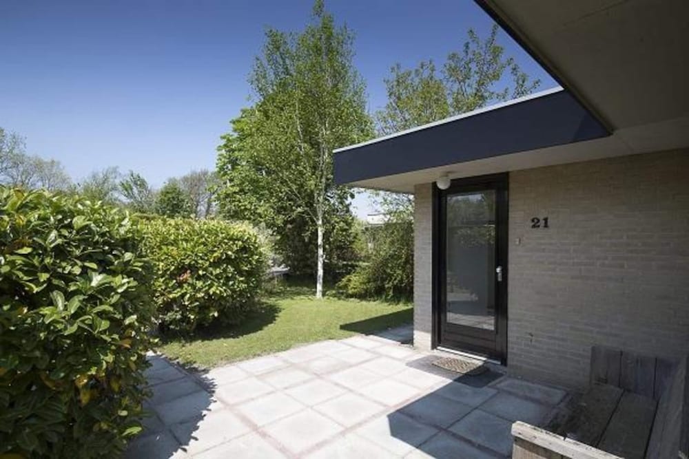 Family Bungalow With Garden
