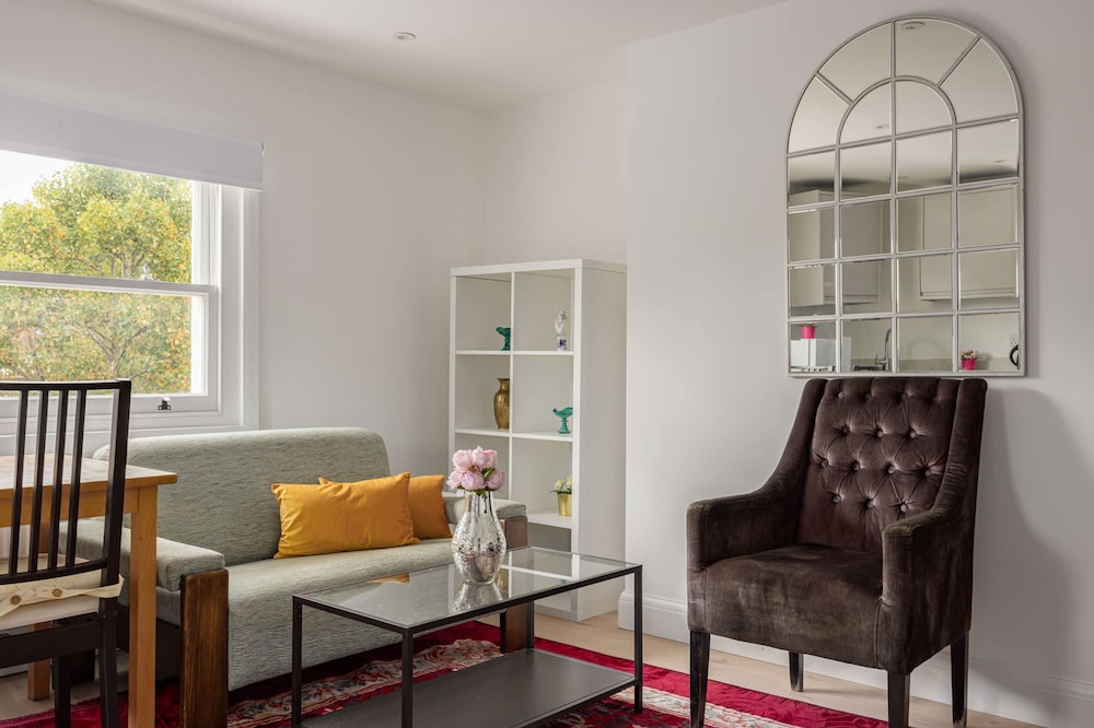 Modern Kensington Studio — London