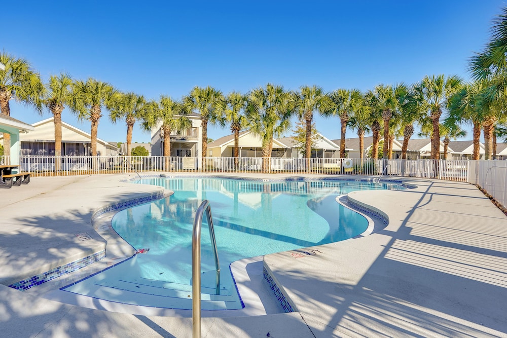 1 Mi to Gulf: Home w/ Patio & Pool Access in Pcb!