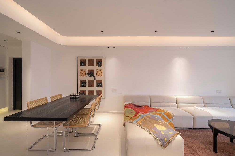 Book and Bed - Xujiahui