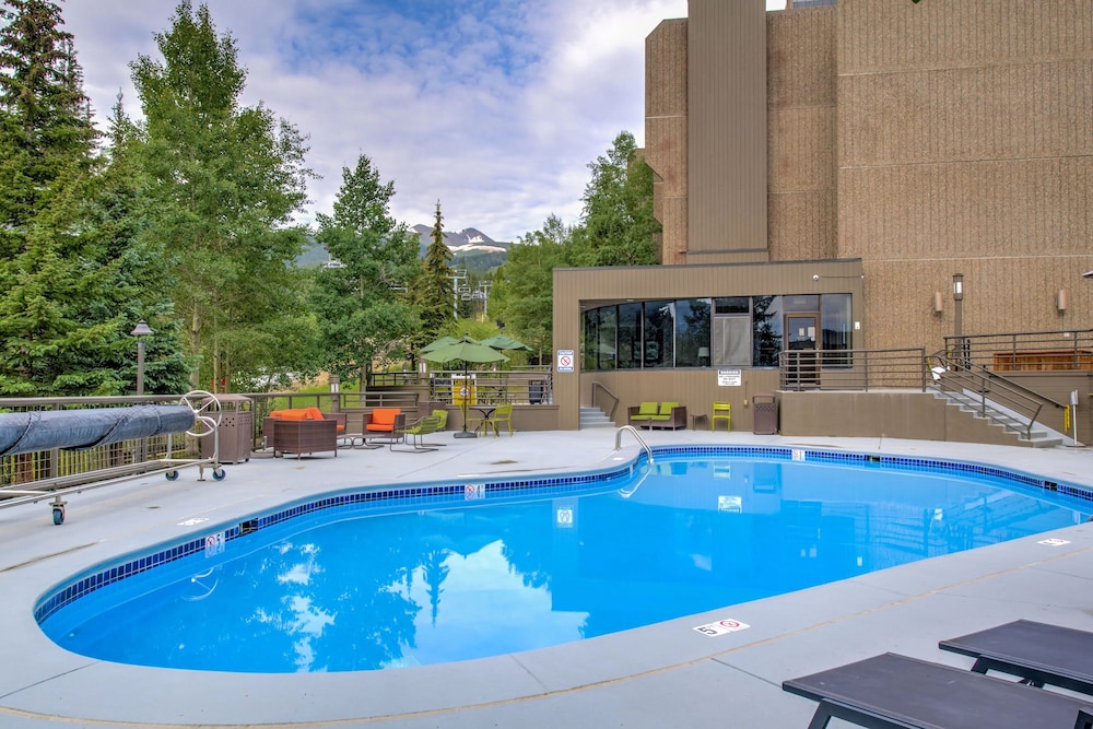 Ski-in/ski-out Beaver Run Retreat 1 Bedroom Condo