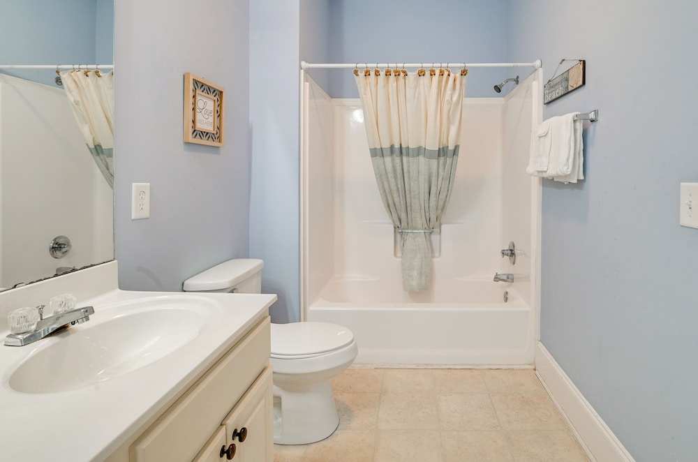 2 Blocks to Ocean: Garden City Beach Home w/ Pool!