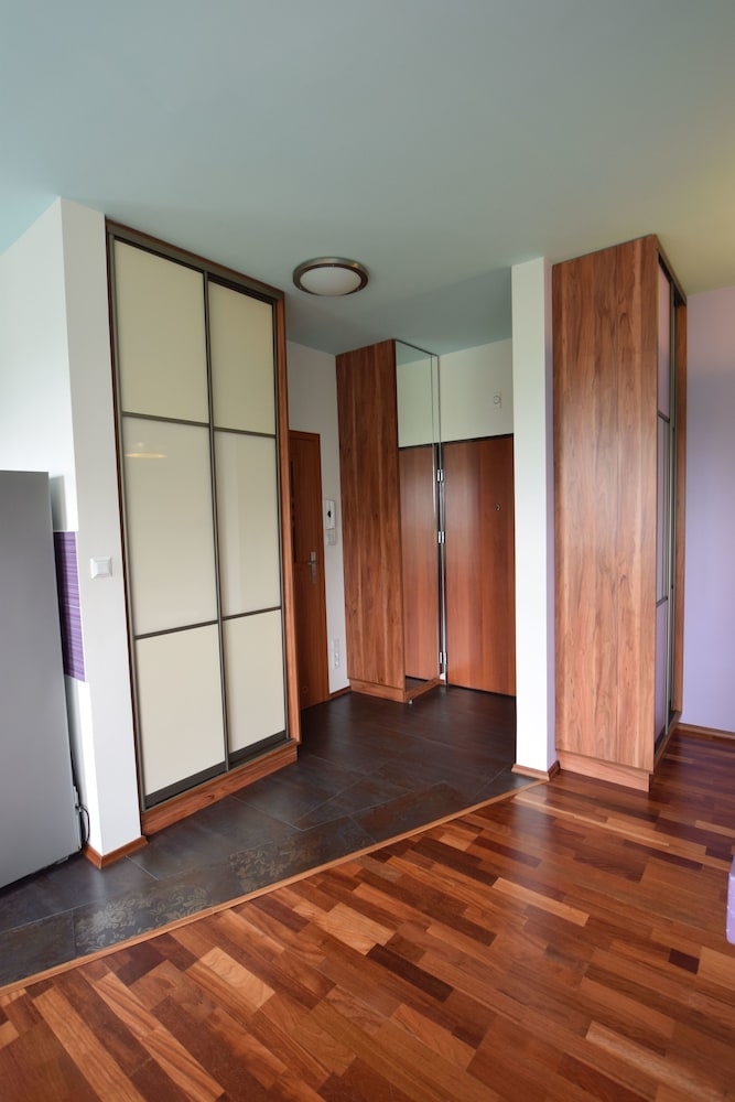 Elegant Apartment Arkadia view 4