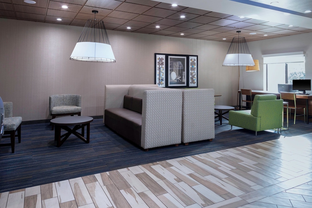 Roanoke Rapids Vacations - Holiday Inn Express  Suites Roanoke Rapids SE, an IHG Hotel - Property Image 58