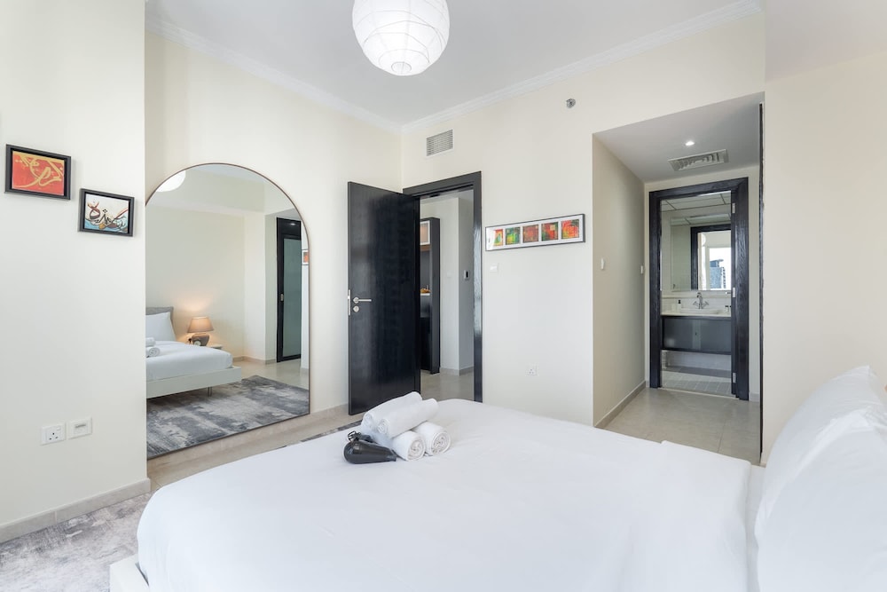 Luxury in Dubai Marina s 1 Bed That Sleeps 2