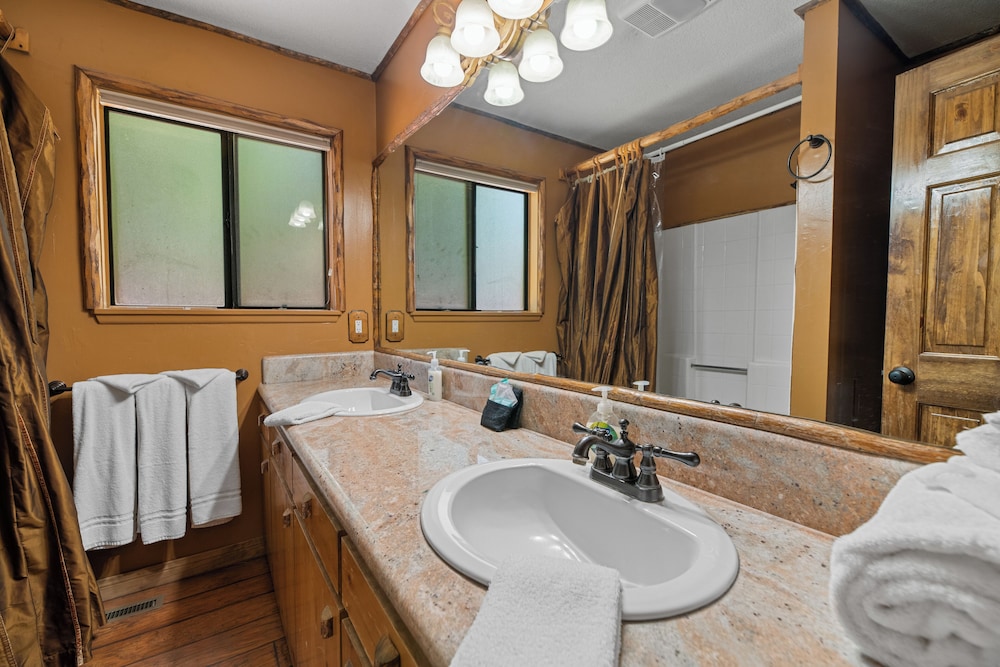 Moonridge Retreat