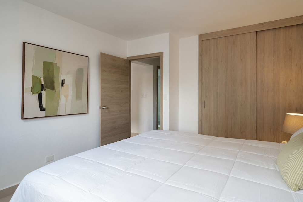 Plaza Colonial Residence By YellowKey