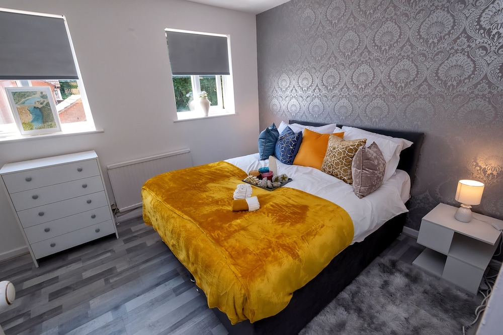 I Love London! A Stunning 2 Bed Home Sleeps 1-3!