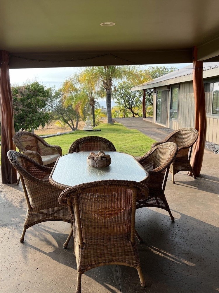 Kohala Estate Home 3 Bedroom Estate by RedAwning