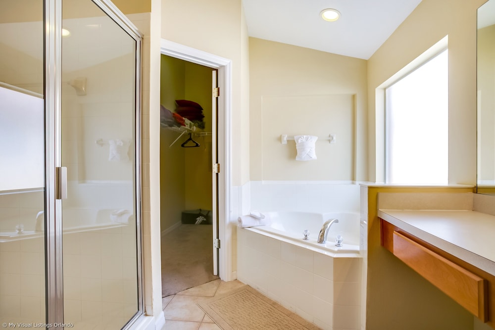 Spacious but Affordable 4BD Home With Big Pool Area #4av554 view 5
