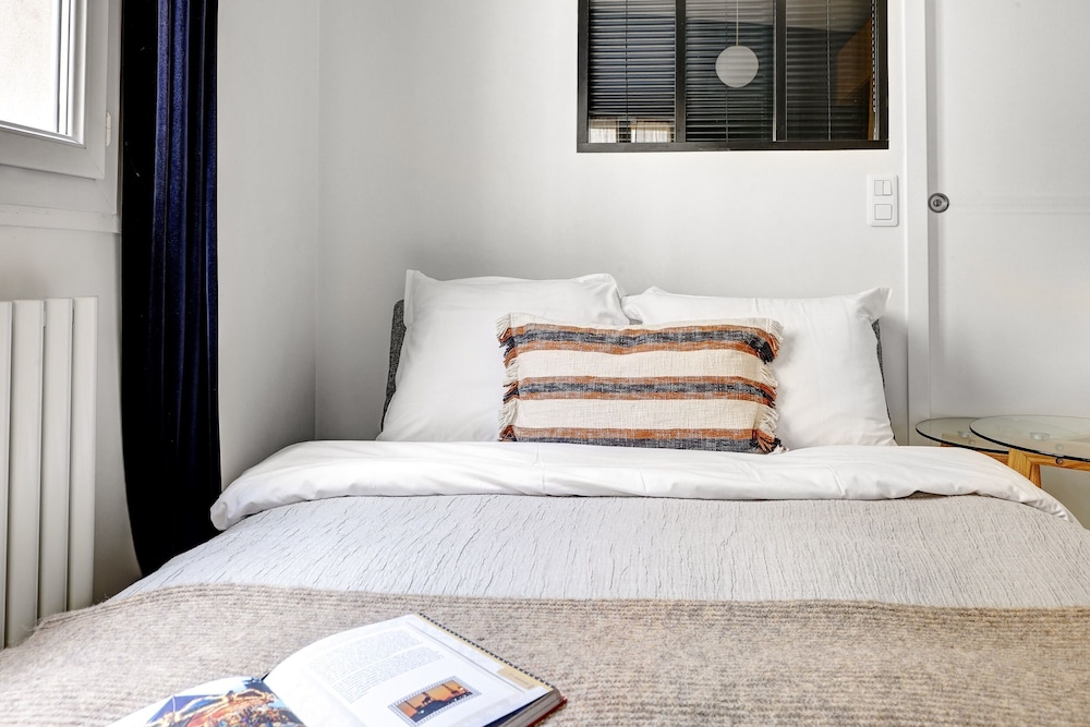 Paris Studio Le Marais Charm
