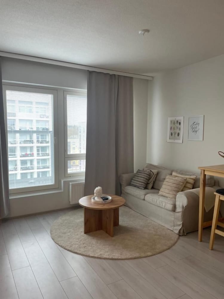 Charming 1-bedroom Apartment in Tampere With Fireplace