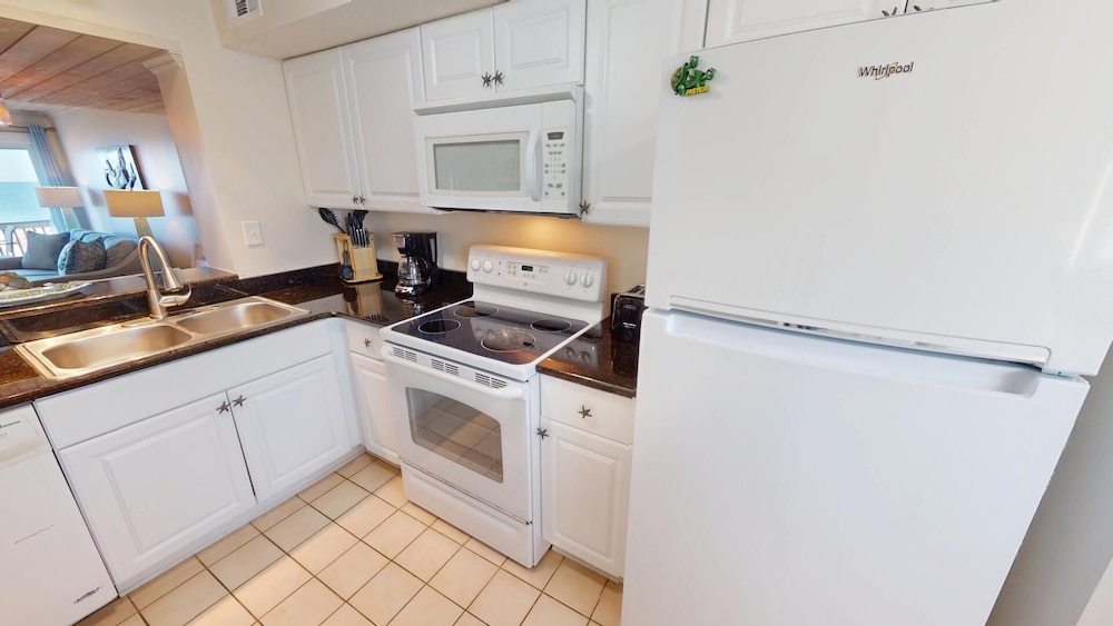Tybee Lights 112C by Tybee Vacation Rentals