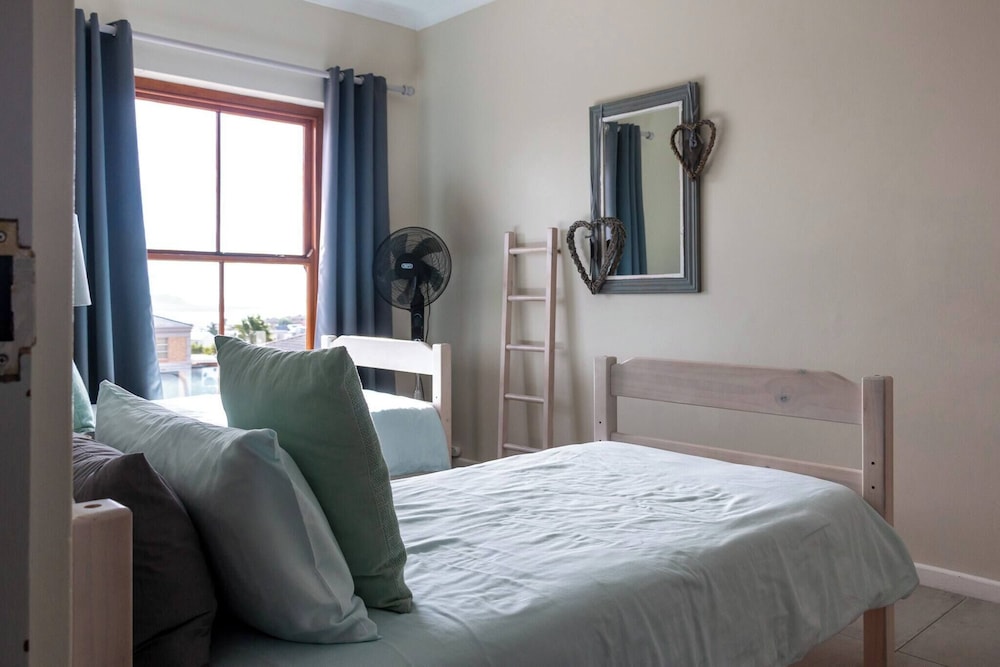 Serene Langebaan Getaway With Garden Views