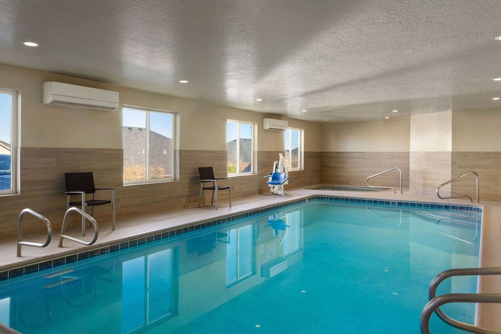 Cedar City Vacations - Wingate by Wyndham Cedar City - Property Image 8