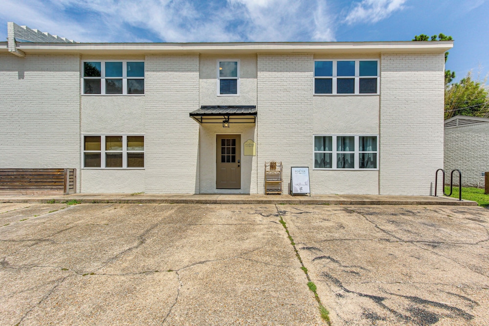 Walk to Ocean Springs Beach: Condo w/ Pool!
