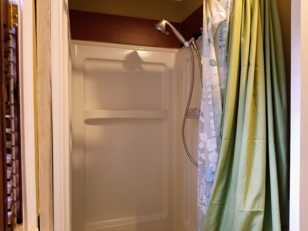 Bear Creek Lodge and Cabins in Helen Ga - Pet Friendly, River on Property, Walking Distance to downtown Helen