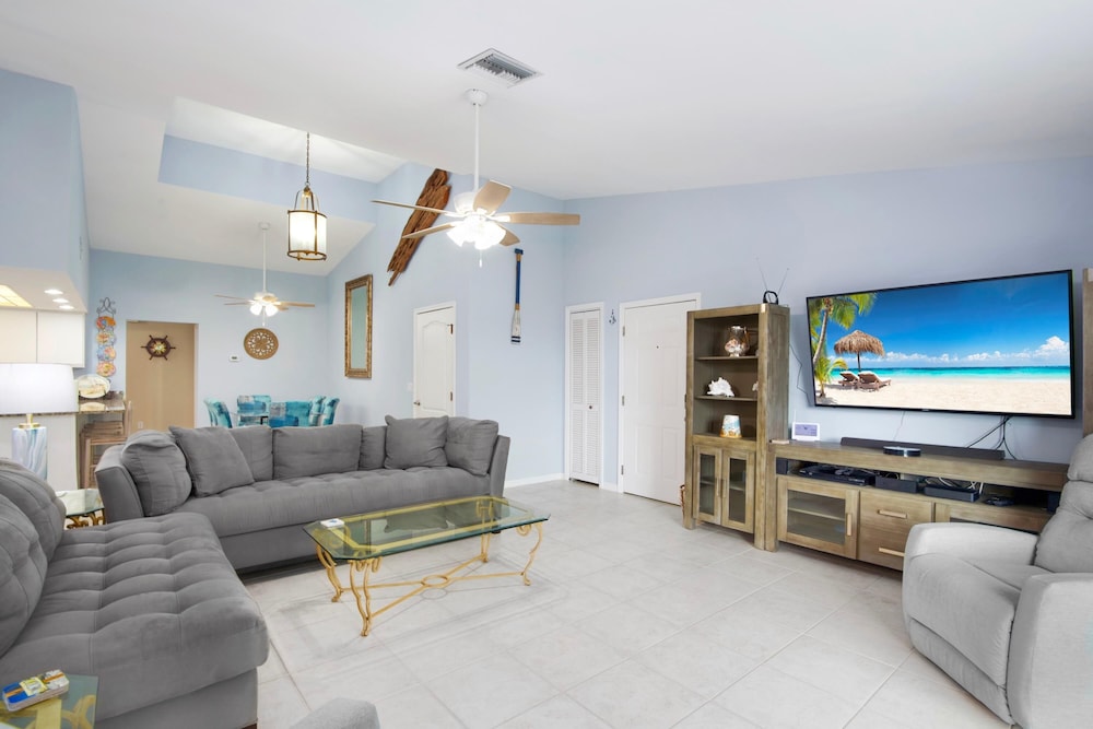 Beach Villa A