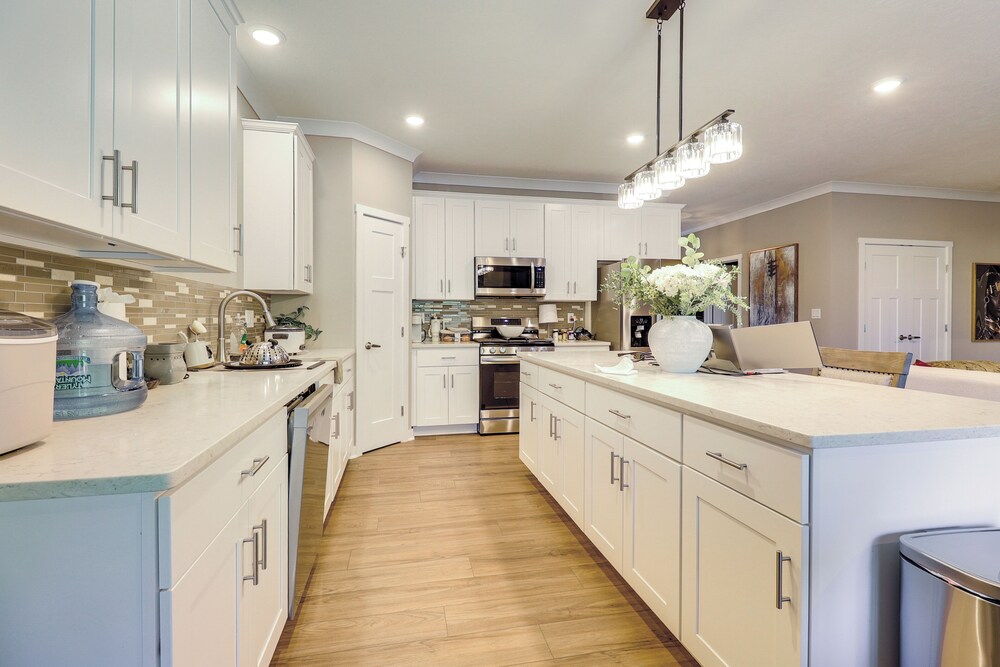 7 Mi to Boyce Park: Family Townhome in Verona!