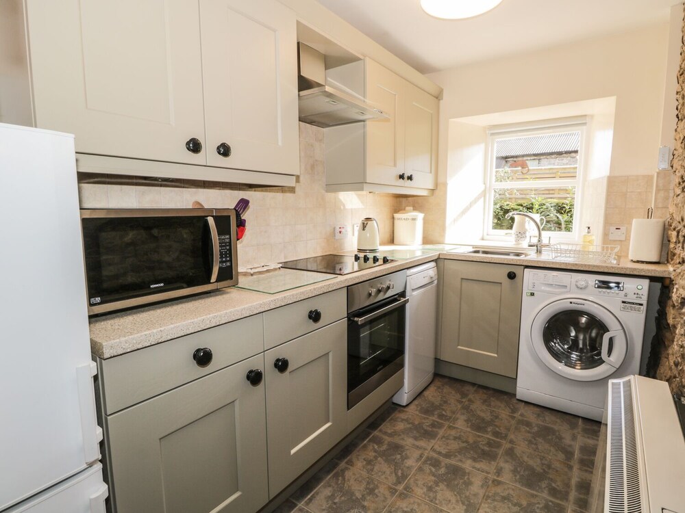 Penrith Vacations - Dairy Cottage - Property Image 8