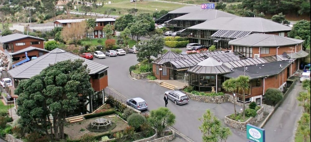 Hotel Aotea Lodge - Image 1