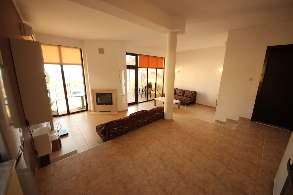 Menada Sunny Hill