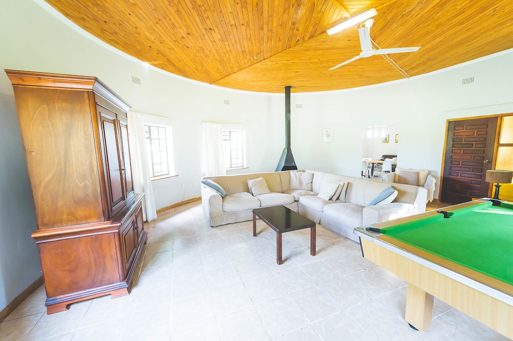 Deruxa Cottages